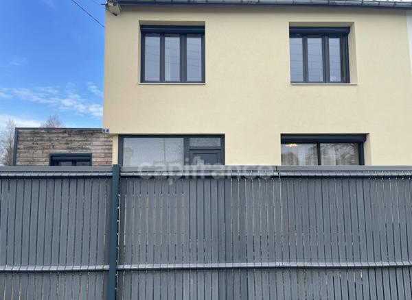 Maison 3 chambres, rénovée avec jardin.