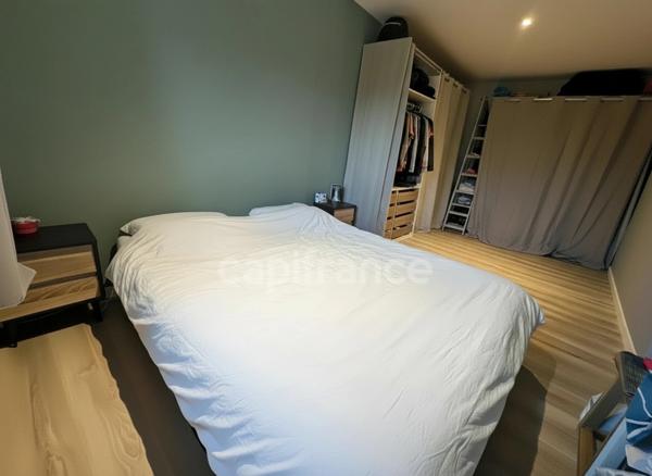 Maison 3 chambres, rénovée avec jardin.