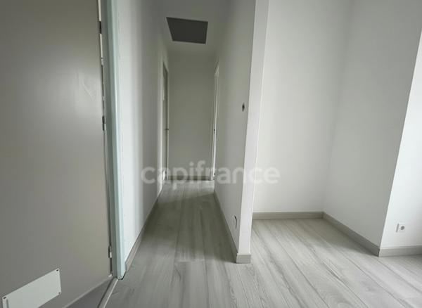 Maison 3 chambres, rénovée avec jardin.