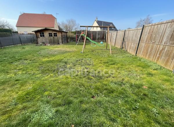 Maison 3 chambres, rénovée avec jardin.