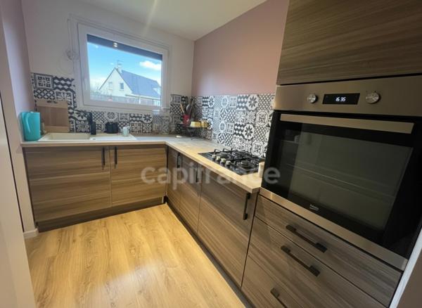 Maison 3 chambres, rénovée avec jardin.