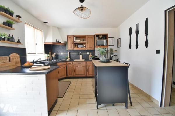 Maison familiale rénovée – 4-5 chambres, bureau et vie de plain-pied