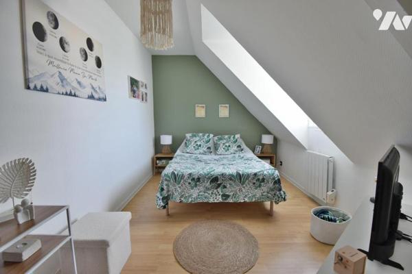 Maison familiale rénovée – 4-5 chambres, bureau et vie de plain-pied