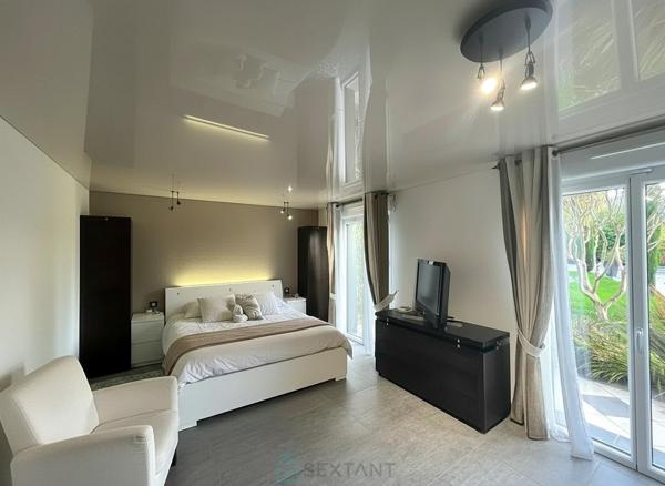 Belles prestations : Maison 5 chambres, garage, piscine, jardin paysagé