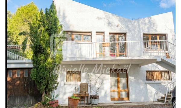 Villa d'Architecte 6 pièce(s) 140 m2