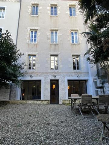 Location / Appartement T4