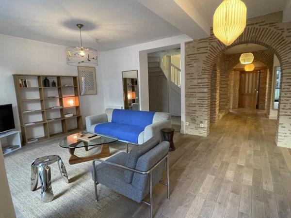 Location / Appartement T4