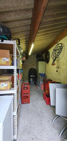 Murs commerciaux + Appartement T3 pour 132 m²
