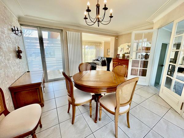 MAISON DE PLAIN PIED - 3 CHAMBRES - 103M²  - DOUBLE GARAGE - 1600M² JARDIN - LA RINCAIS