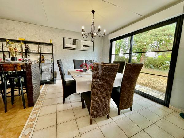 MAISON DE PLAIN PIED - 3 CHAMBRES - 103M²  - DOUBLE GARAGE - 1600M² JARDIN - LA RINCAIS