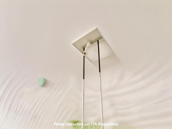 Maison à vendre 1 pièces SAINT PRIEST BRAMEFANT (63) ANCIEN CHATEAU D EAU