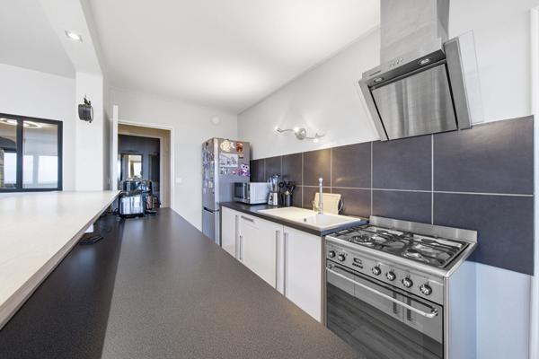 A découvrir en exclusivité: appartement de 89,6 m², composé de 3 chambres, avec balcon , ascenseur, buanderie et nombreux rangements