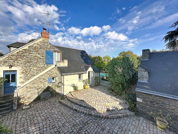 Maison Les Garennes Sur Loire 6 pièce(s) 144 m2