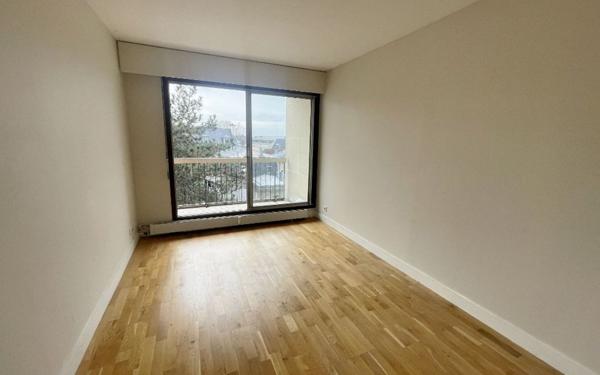 Appartement à louer    3 pièces • 69,60 m2 Versailles