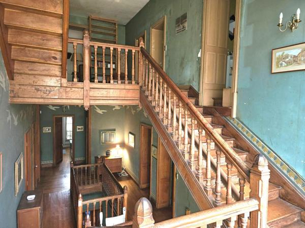 Demeure de prestige de 417m2, sur un terrain de 6ha 23a 18ca, piscine, dépendance et un logement  type 4