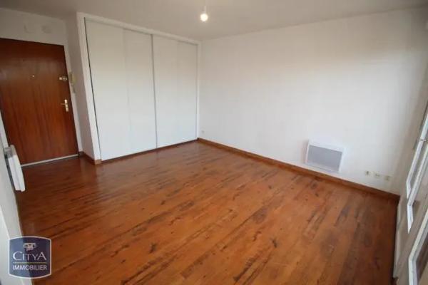 Appartement à louer 1 pièce 31.8m² Cambrai (59400)