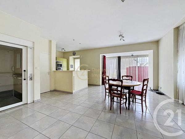 Maison à vendre  6 pièces - 170,84 m 2   DOL DE BRETAGNE  - 35