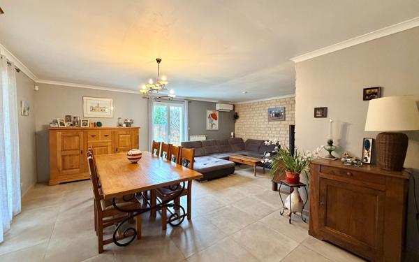 Maison à vendre    5 pièces •  Garons