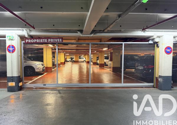 Parking à vendre 11 m² Paris 8
