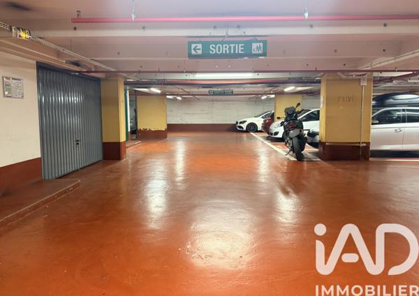 Parking à vendre 11 m² Paris 8