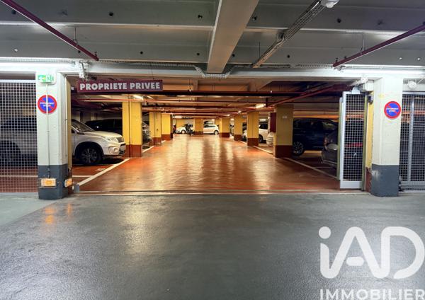 Parking à vendre 11 m² Paris 8