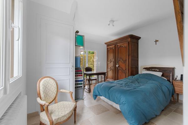Maison Mareil Marly 9 pièce(s) 915 000 € **  - Référence  18185