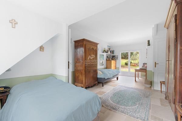 Maison Mareil Marly 9 pièce(s) 915 000 € **  - Référence  18185