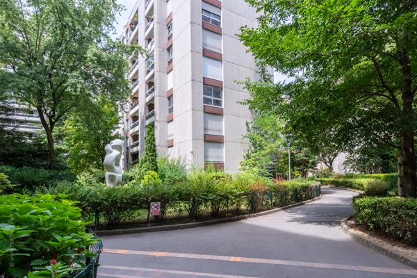 Paris 19ème Appartement familial 5 pièces balcon A 5750 LE M²