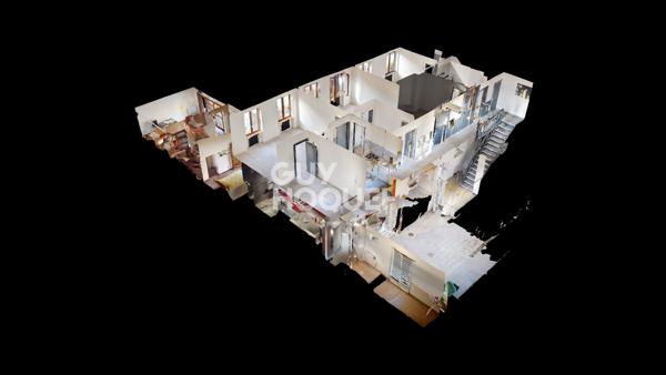 EXCLUSIVITÉ Immeuble mixte avec logements, bureaux et garages 233 m² sur 511 m² de terrain