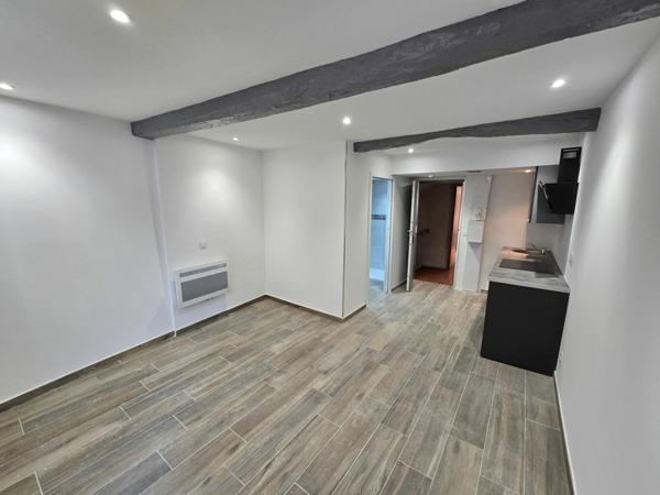 Appartement à louer    1 pièce • 23,02 m2 Grasse