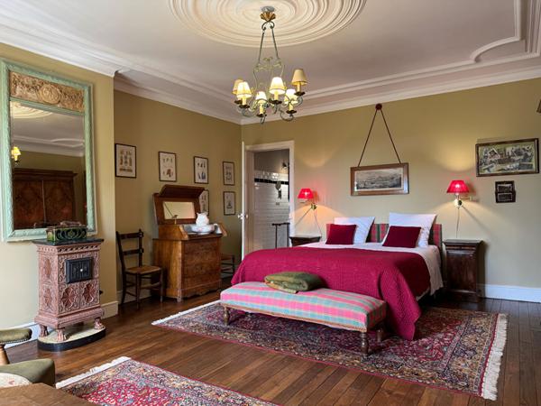 Authentique demeure du XVIII°  -  476 M²  - 7 CHAMBRES  - JARDIN - GRANGE - WOEL