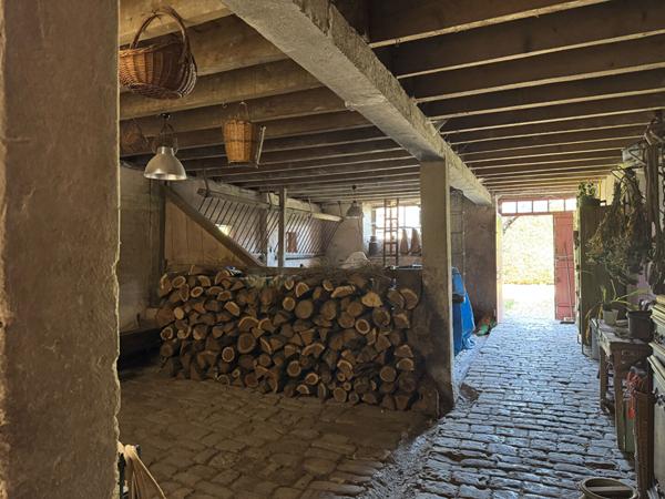 Authentique demeure du XVIII°  -  476 M²  - 7 CHAMBRES  - JARDIN - GRANGE - WOEL
