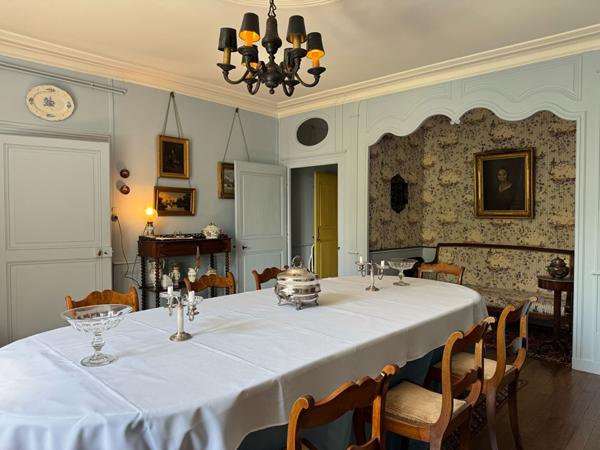 Authentique demeure du XVIII°  -  476 M²  - 7 CHAMBRES  - JARDIN - GRANGE - WOEL