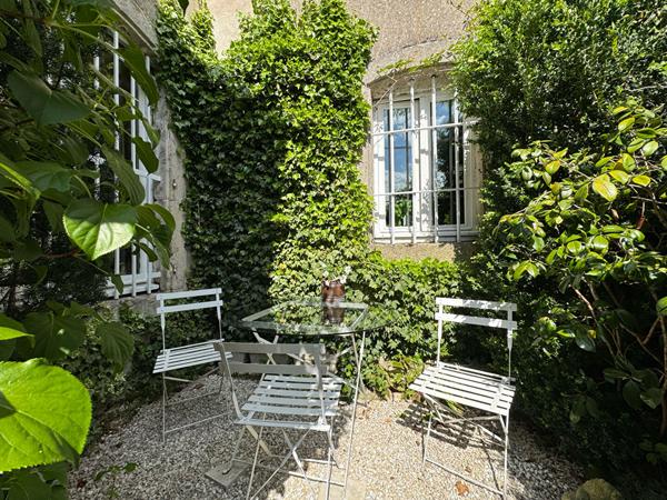 Authentique demeure du XVIII°  -  476 M²  - 7 CHAMBRES  - JARDIN - GRANGE - WOEL