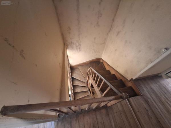 Maison de ville à vendre à Salignac-Eyvigues en Dordogne (24590), ref : 18113/7