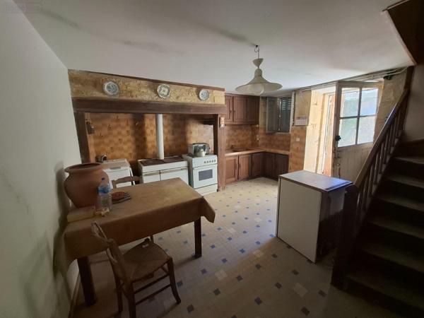Maison de ville à vendre à Salignac-Eyvigues en Dordogne (24590), ref : 18113/7