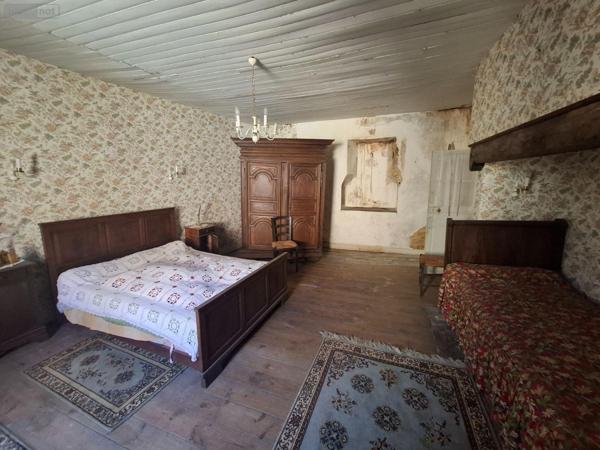 Maison de ville à vendre à Salignac-Eyvigues en Dordogne (24590), ref : 18113/7