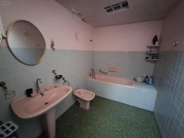 Maison de ville à vendre à Salignac-Eyvigues en Dordogne (24590), ref : 18113/7