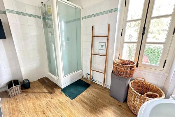 Belle demeure familiale de la renaissance avec son jardin suspendu à Écouen