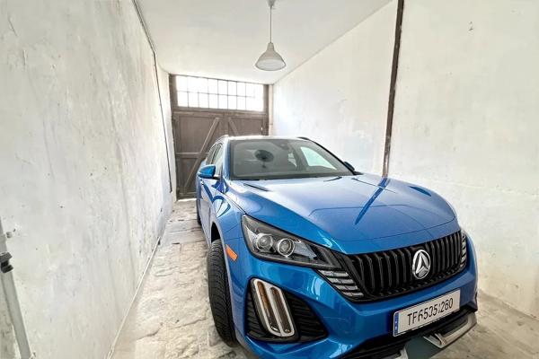 Belle demeure familiale de la renaissance avec son jardin suspendu à Écouen