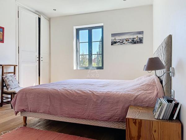 Centre-ville, 190m² - 6 chambres avec jardin