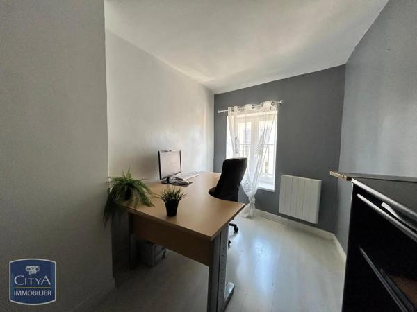 Appartement à louer 3 pièces 79.6m² Villefranche-sur-Saône (69400)