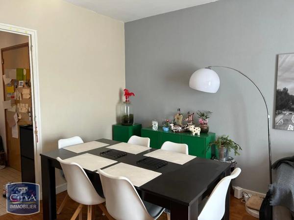 Appartement à louer 3 pièces 78.56m² Bourg-en-Bresse (01000)