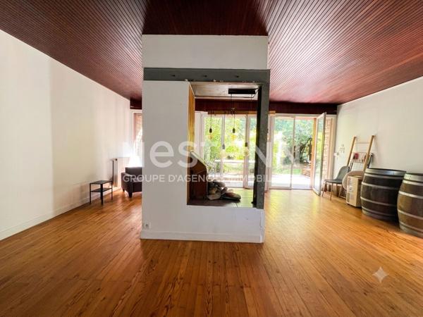 MAISON FAMILIALE DE CARACTÈRE  180 M² HABITABLES  JARDIN  STUDIO INDÉPENDANT  DÉPENDANCE-FORT POTENTIEL