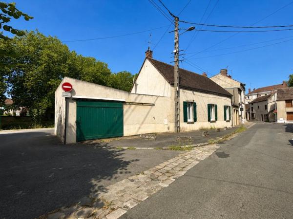 Vente / Maison de plain-pied à Nemours (77140)