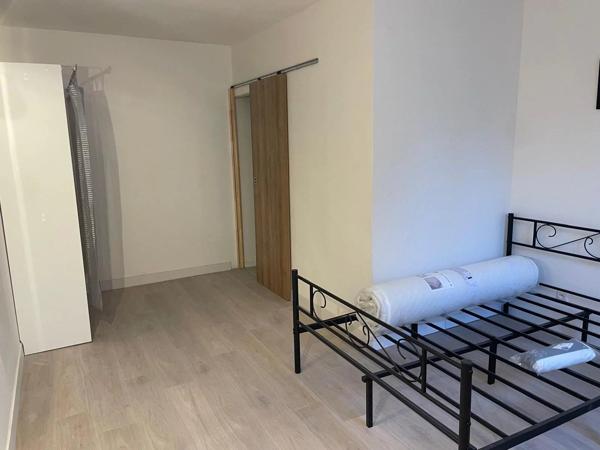 Vente                                                      Appartement
                        
                     2 pièces                      38 m2                     à Perpignan