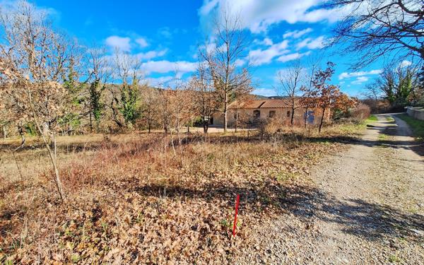 Terrain à vendre    Quinson