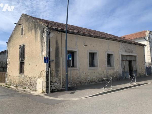 Bâtiment de 148 m² en centre-ville de Nérac, fort potentiel d’aménagement
