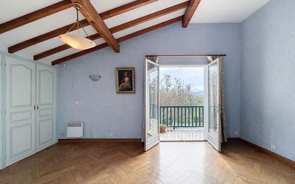 Maison à vendre    9 pièces • 218,49 m2 Ustaritz