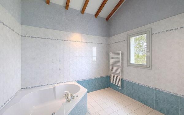Maison à vendre    9 pièces • 218,49 m2 Ustaritz